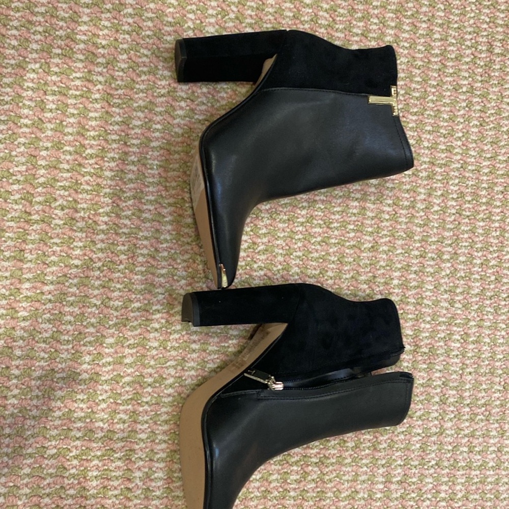 Heeled booties